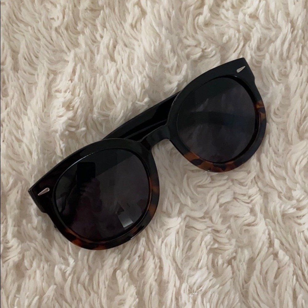 Oversized sunglasses